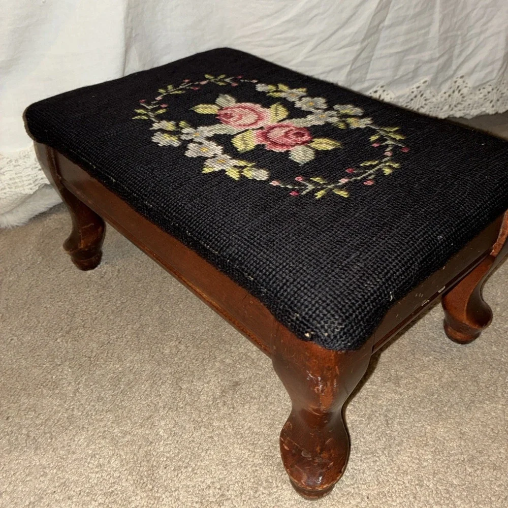 Vtg Victorian Style Needlepoint Maroon Roses Floral Footstool Stool Wood Legs